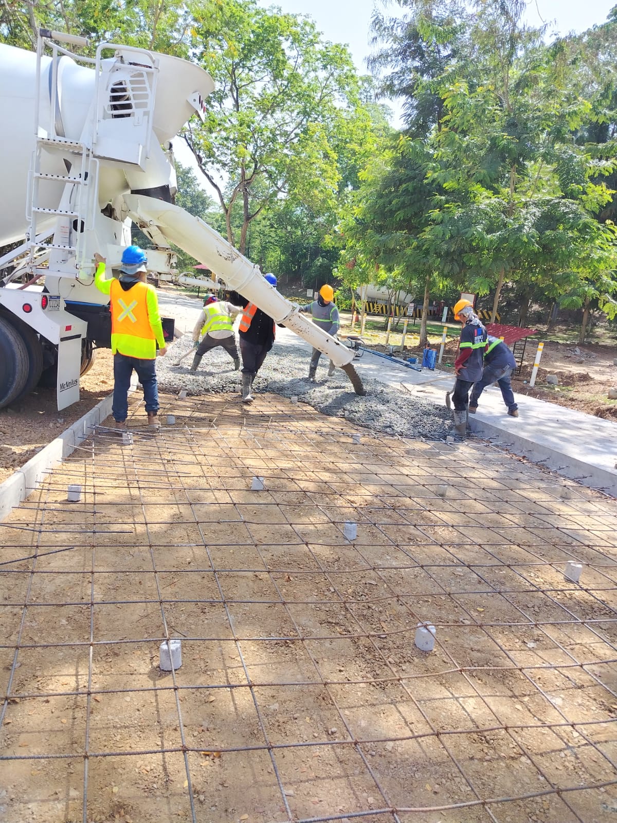 PROYECTOS INDUSTRIALES PAVIMENTACION